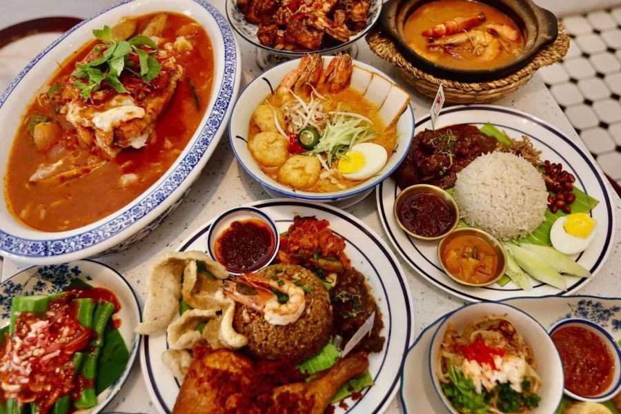 Difahamkan hanya makanan lokal akan dihidangkan pada majlis-majlis rasmi kerajaan dalam usaha mempromosikan produk keluaran tempatan.
