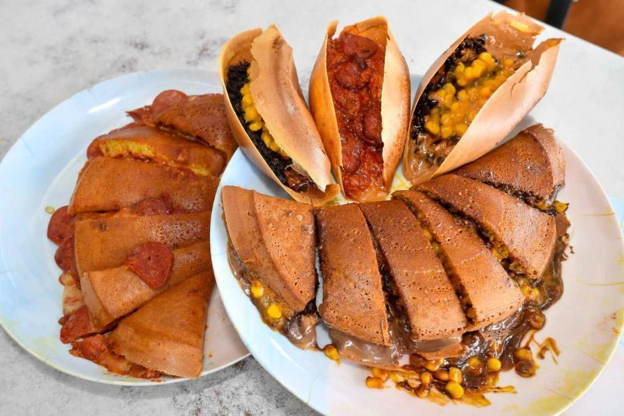 Apam balik bersarang, inti padu ini rasanya sama seperti dibeli di pasar malam.