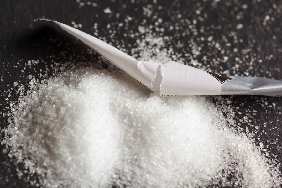 Sodium nitrite nampak seakan garam biasa tetapi dari segi kimia ia jauh berbeza dan lebih berisiko.