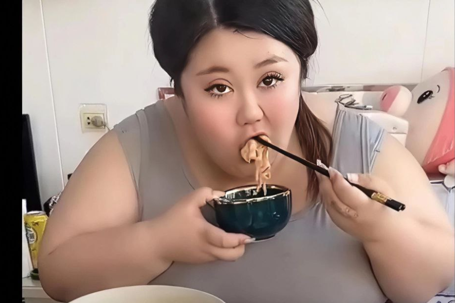 Hasil bedah siasat menunjukkan perut Xiaoting dipenuhi dengan makanan tidak hadam dengan sempurna selain terdapat kecederaan teruk pada ususnya.