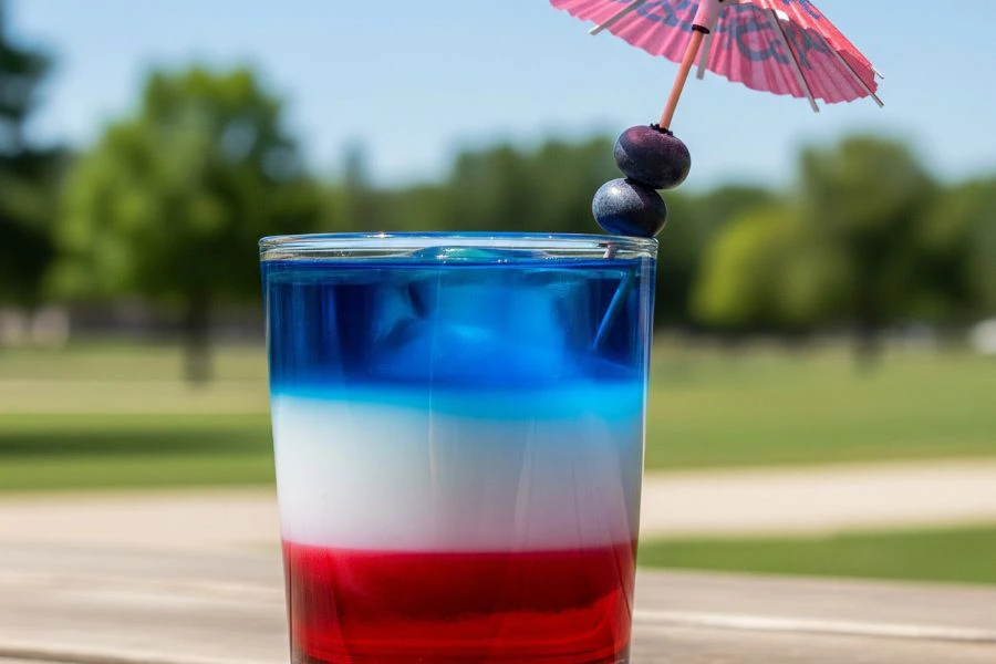 Minuman tiga lapisan berwarna-warni sangat popular untuk sambutan bertema.