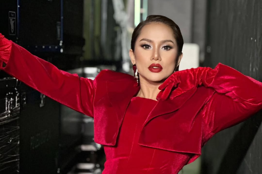 Sebagai isteri dan ibu kepada dua orang anak, Elly mahu jadi yang terbaik untukkeluarganya.