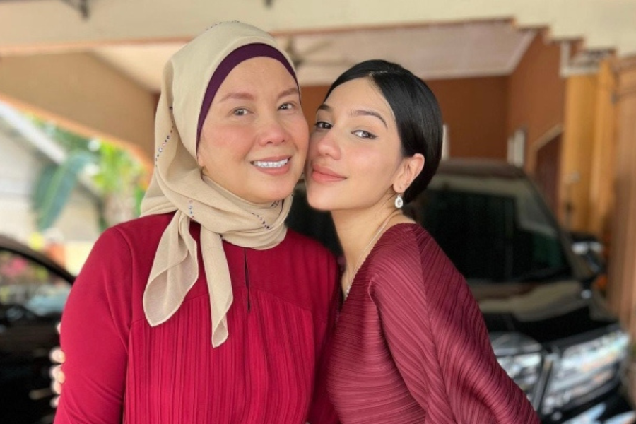 Sebelum berkahwin lagi Elisya sudah menuntut ilmu memasak dengan ibu mentuanya iaitu Sheila Rusly.