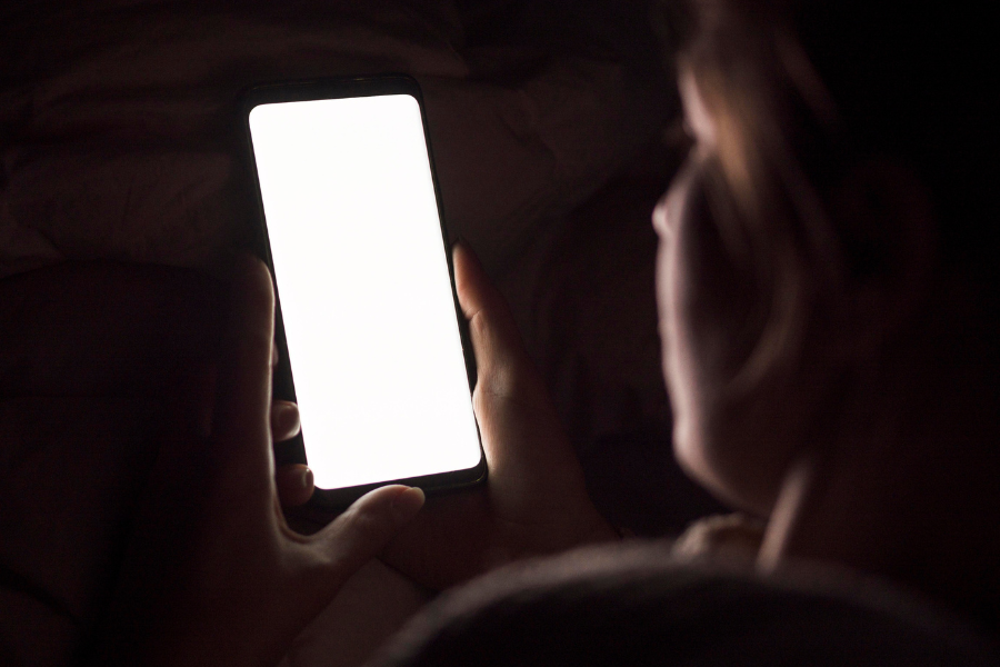 Antioksidan dalam terung pipit membantu melindungi mata daripada sinaran UV berbahaya.