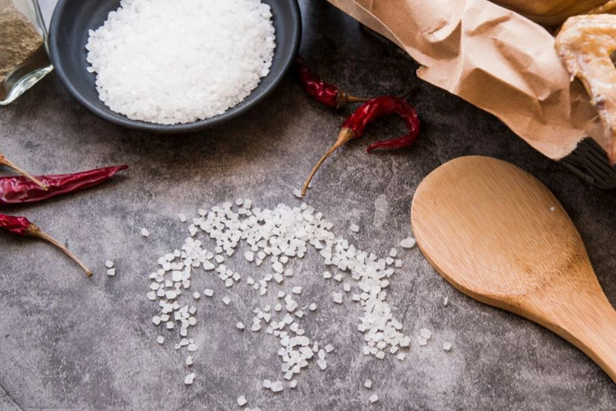 Garam memainkan peranan penting dalam masakan.