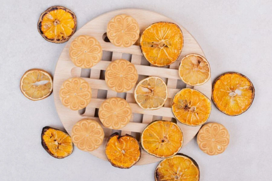 Buah kering seperti oren juga tinggi dengan khasiat.