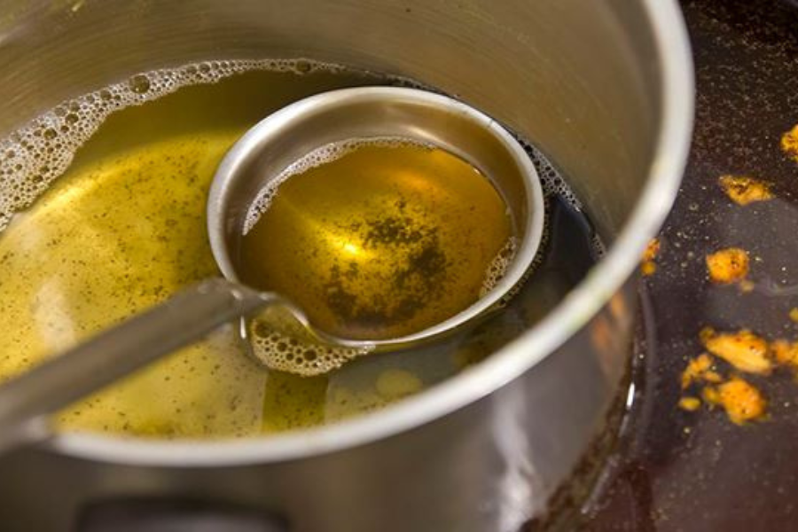 Elakkan guna minyak masak berulang kali.