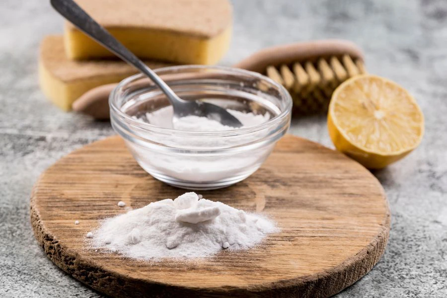 Boleh campurkan garam bersama baking soda dal lumurkan pada tangan berbau.