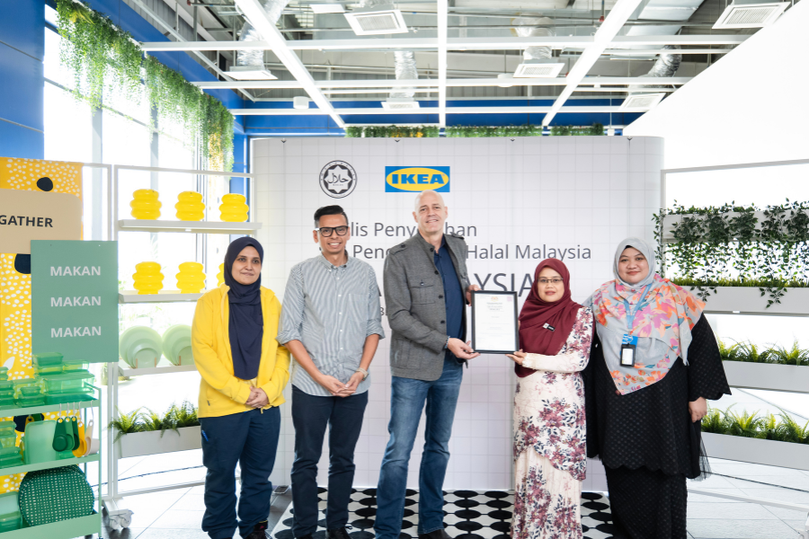 Kejayaan Ikea Malaysia ini turut menjadi contoh kepada rangkaian Ikea di seluruh dunia mengenai kepentingan halal, khususnya untuk pasaran Asia dan Asia Barat.