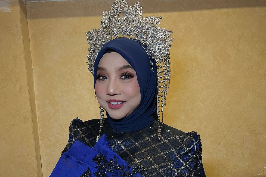 Setiap hari Noraniza akan mengambil kira-kira2 liter air putih.