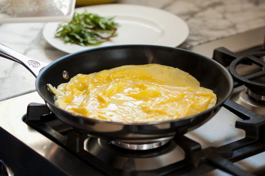 Teknik memasak penting untuk pastikan telur dimasak dengan baik.