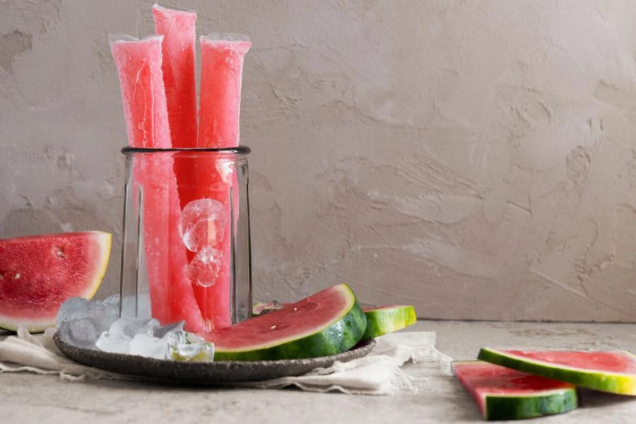 Selain menyegarkan tekak, pengambilan tembikai juga beri khasiat untuk kesihatan.