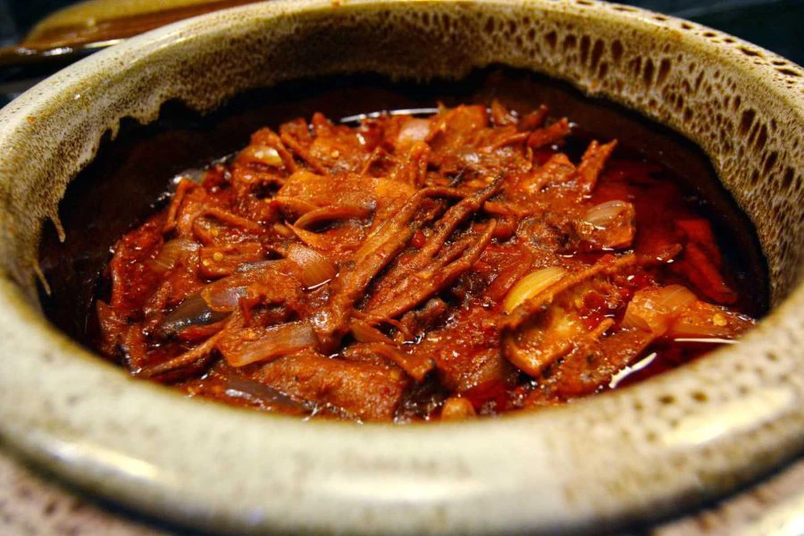 Sambal sotong gebu dan lembut dapat bangkitkan selera.