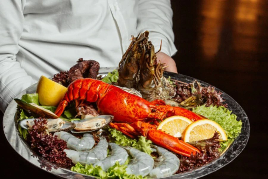 Satu hidangan lobster bleh cecah ribuan ringgit.