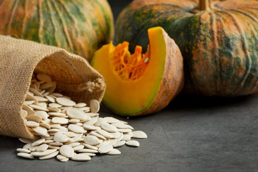 Biji labu enak dinikmati sebagai snek kerana rasanya lemak.