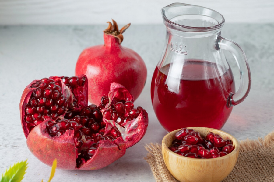 Buah delima juga enak dijadikan jus.