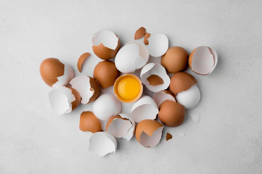 Kulit telur mengandungi 95 peratus nutrien penting untuk menguatkan gigi dan tulang. 