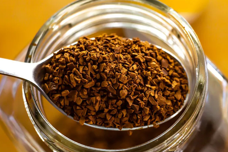 Kopi segera melalui proses pengeringan ekstrak kopi.