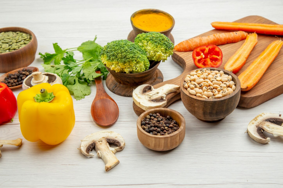 Pemakanan kurang gula dan rendah proses membantu menstabilkan hormon wanita.