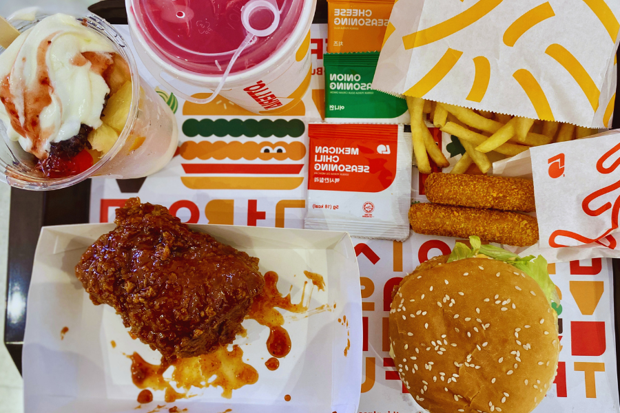 Setiap menu disajikan memberikan rasa makanan segera Korea.