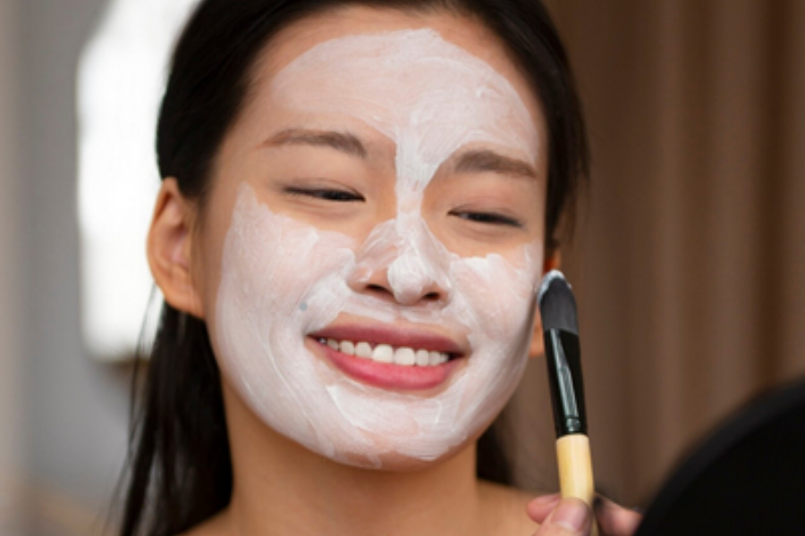 Amalkan penggunaan pupur wajah sekurang-kurangnya tiga kali seminggu.