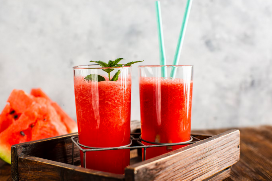 Tembikai antara buah sering dipandang ringan sedangkan ia kaya dengan khasiat. 