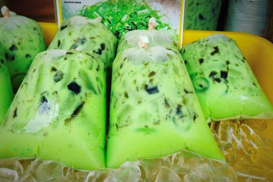 Rasa manis dan wangi cukup menyegarkan tekak.