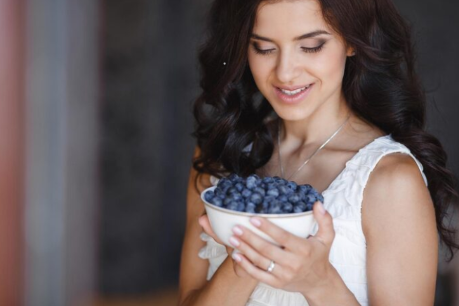 Bauh beri dari kumpulan doet ungu juga tinggi antioksidan baik untuk kesihatan wanita.