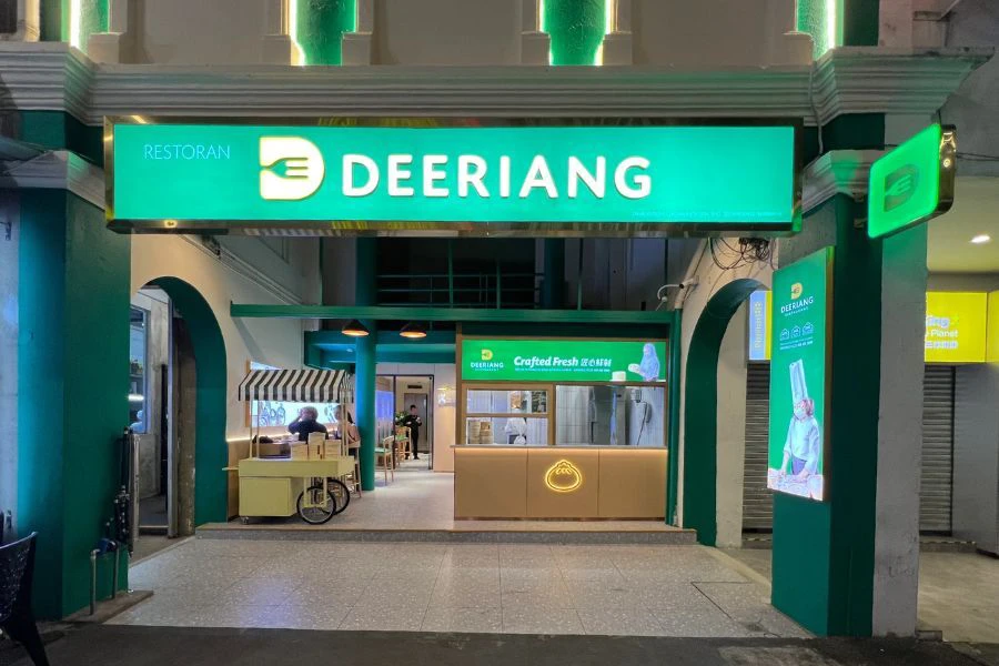 Lokasinya sangat strategik terletak di Petaling Street.