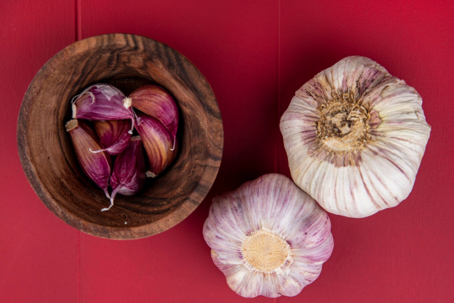 Bawang putih juga tinggi dengan kandungan antioksidan baik untuk melawan radikal bebas.