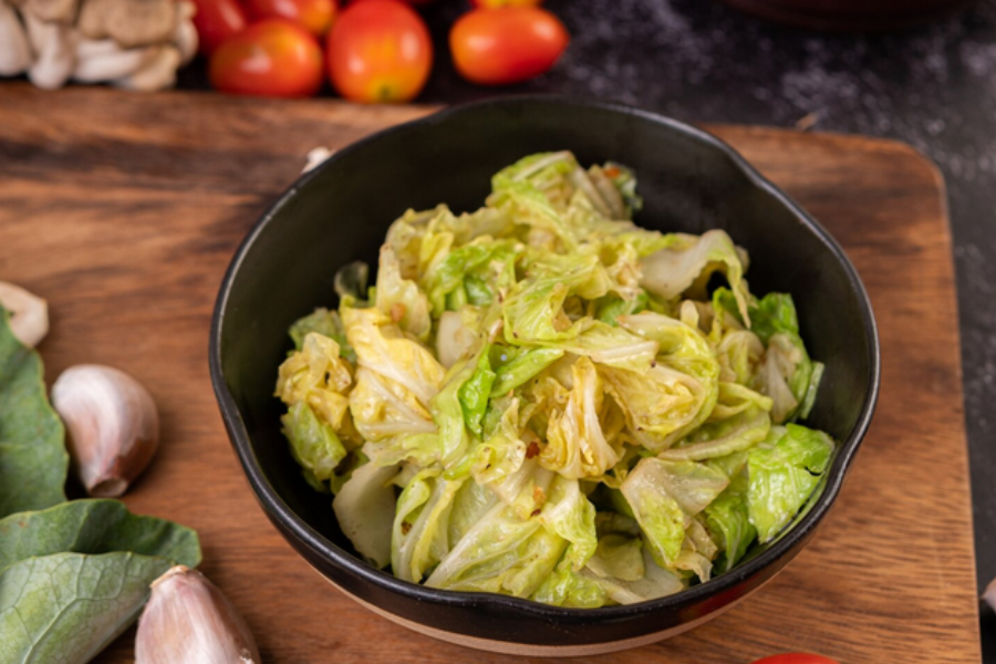 Dari sudut kesihatan, kubis mengandungi serat tinggi dengan nutrien baik untuk sistem penghadaman. 