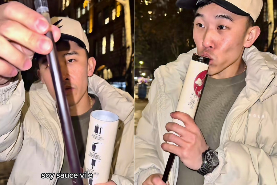 Sushi Push Pop turut dilengkapi dengan sos kicap. 