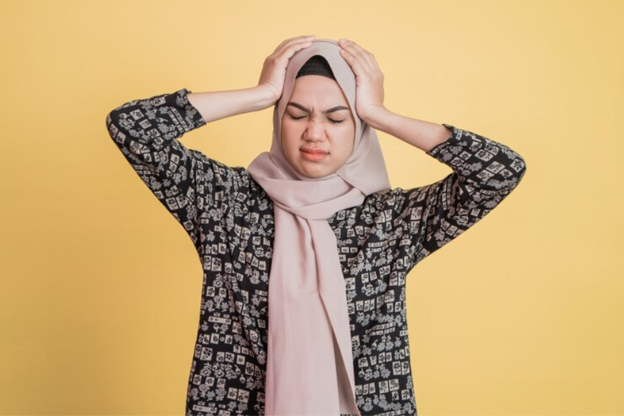 Kandungan mineral penting seperti kalium membantu mengatasi dehidrasi dan pening kepala.