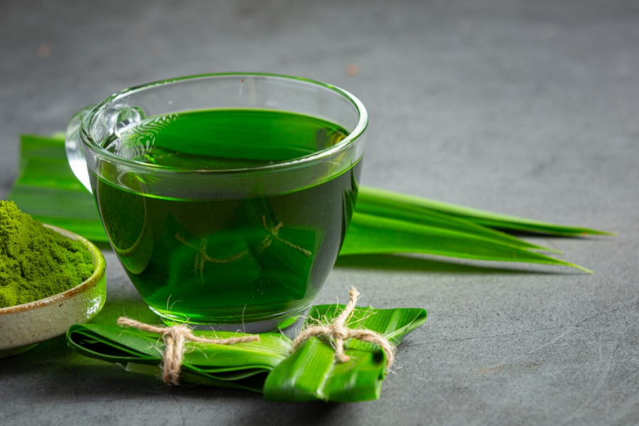 Ekstrak pandan membantu untuk menghalau lipas dari berhimpun dalam kereta.