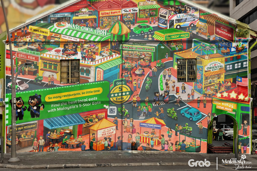 Grab memperkenalkan mural Grab 5-Star Eats di Jalan Hang Kasturi berhampiran Pasar Seni, Kuala Lumpur.