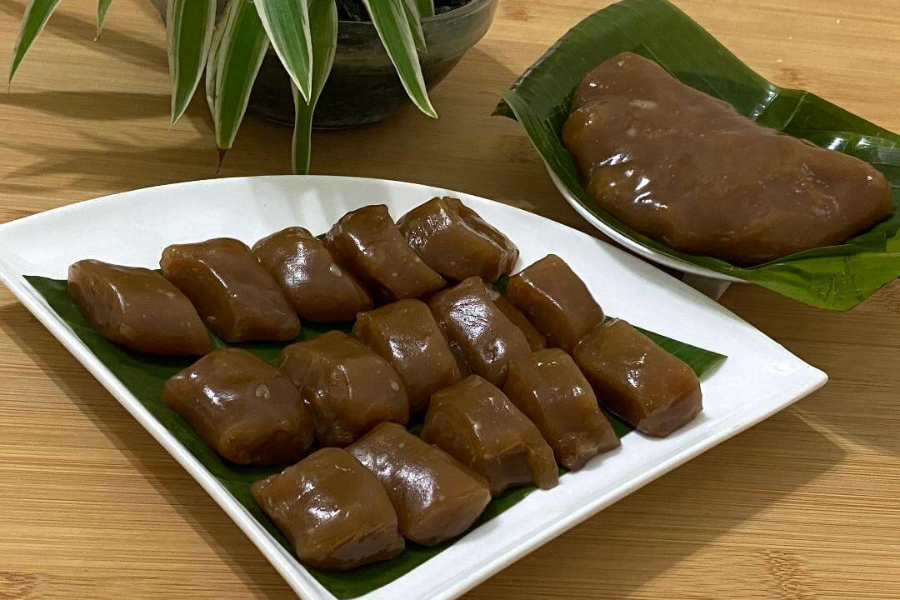 Kuih dodol sangat sinonim di hati masyarakat Melayu ketika hari raya.