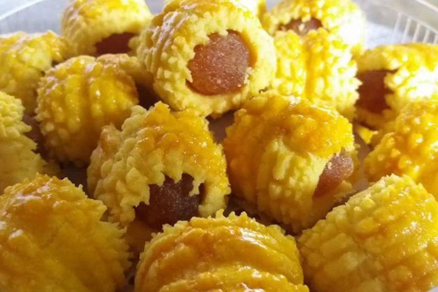 Rasanya sedikit manis dan masam.