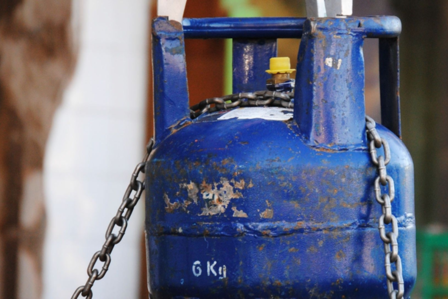 Jangan letak tong gas berdekatan tempat panas atau terdedah pada cahaya matahari.