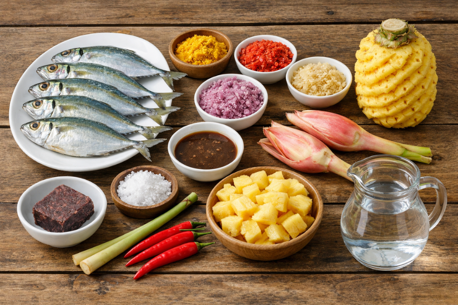 Bahan menu asam rebus ikan kembong yang mudah disediakan.