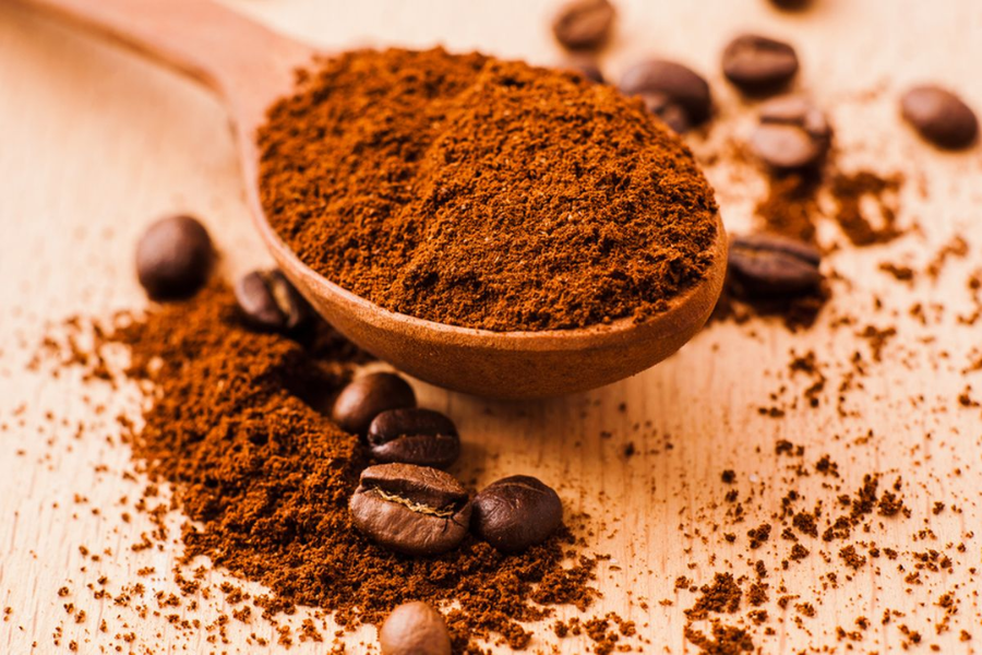 Serbuk kopi mengandungi sebatian seperti kafein ini dilihat mampu menghalau lalat.