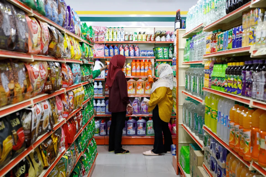 Madani Mart ialah kedai komuniti yang menjual barang keperluan harian.