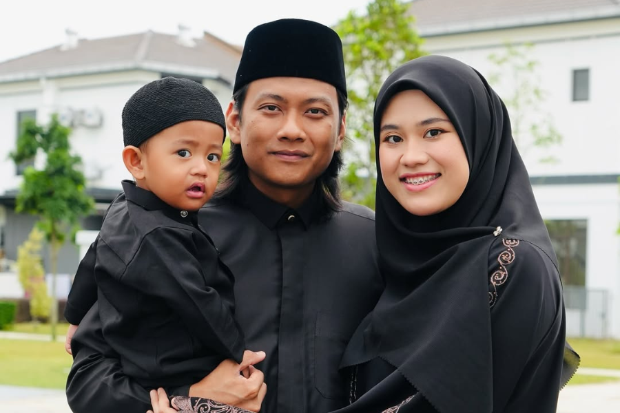 Ryan dan isteri dikurniakan cahaya mata pertama Ryan Ezra pada Oktober 2023.