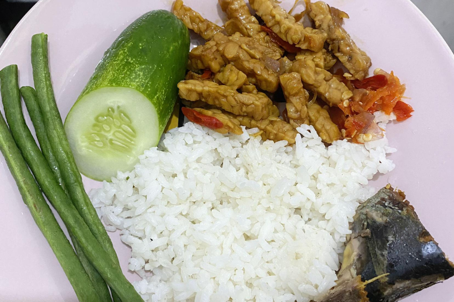 Ramai memilih menu sihat walaupun tiada masalah kewangan.