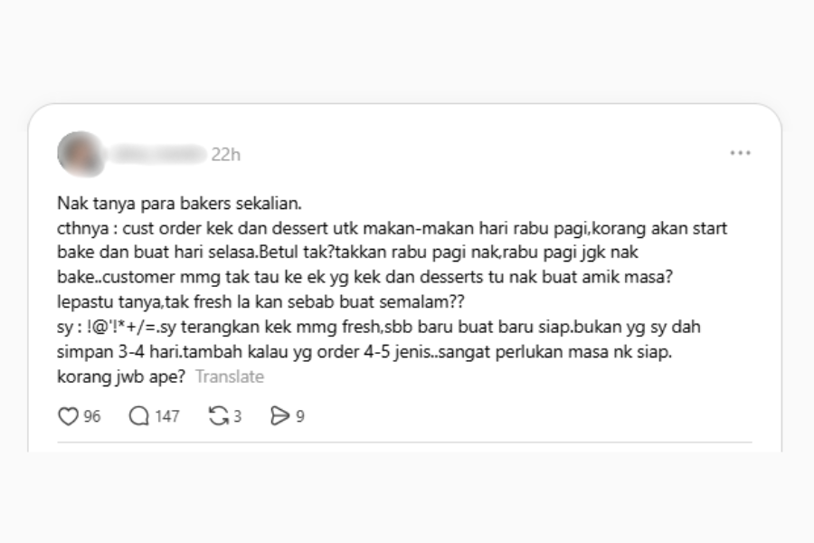 Hantaran peniaga itu mencuri perhatian ramai.