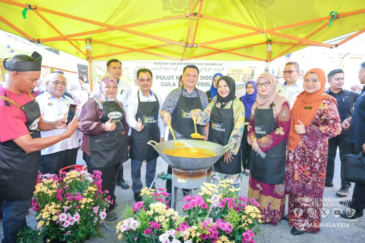 Program Jualan Agro Madani bukan sahaja membantu rakyat mendapatkan barangan keperluan dan hasil agromakanan segar pada harga rendah, malah turut membuka lebih banyak peluang pasaran kepada usahawan tempatan.