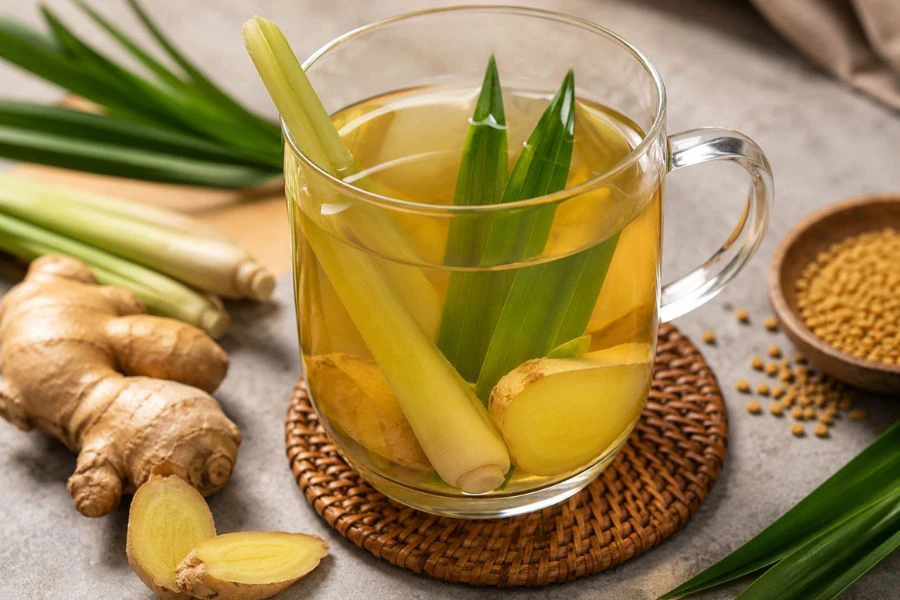 Air rebusan halia dan batang serai bersama beberapa bahan lain dapat membantu membuang angin badan.