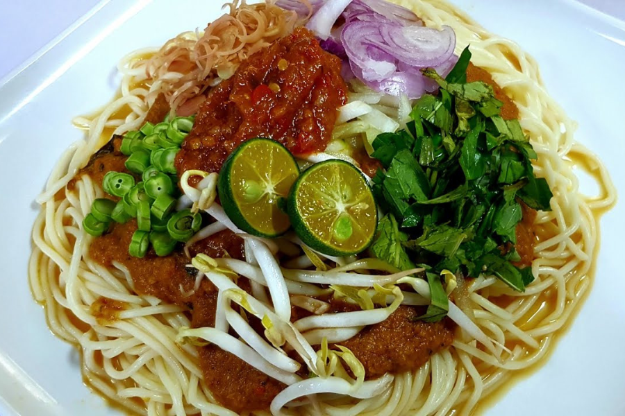 Laksa Johor menggunakan mi spageti.