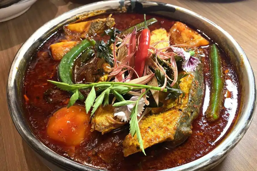 Masakan asam pedas biasanya kurang lengkap jika tiada daun kesum.