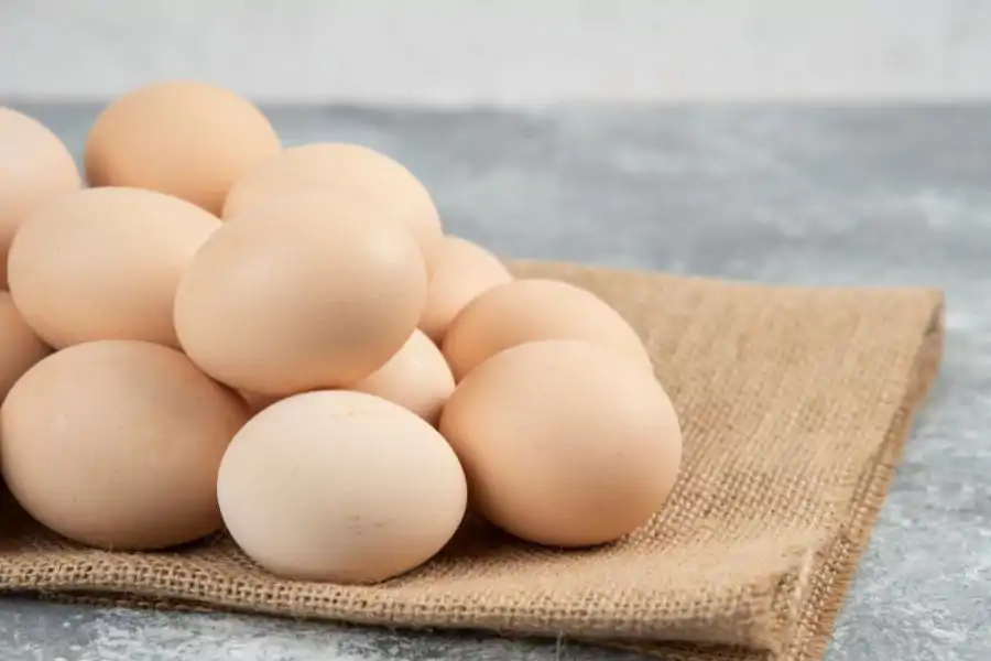 Netizen bimbang kaedah itu boleh menyebabkan pencemaran bakteria dan risiko salmonella.