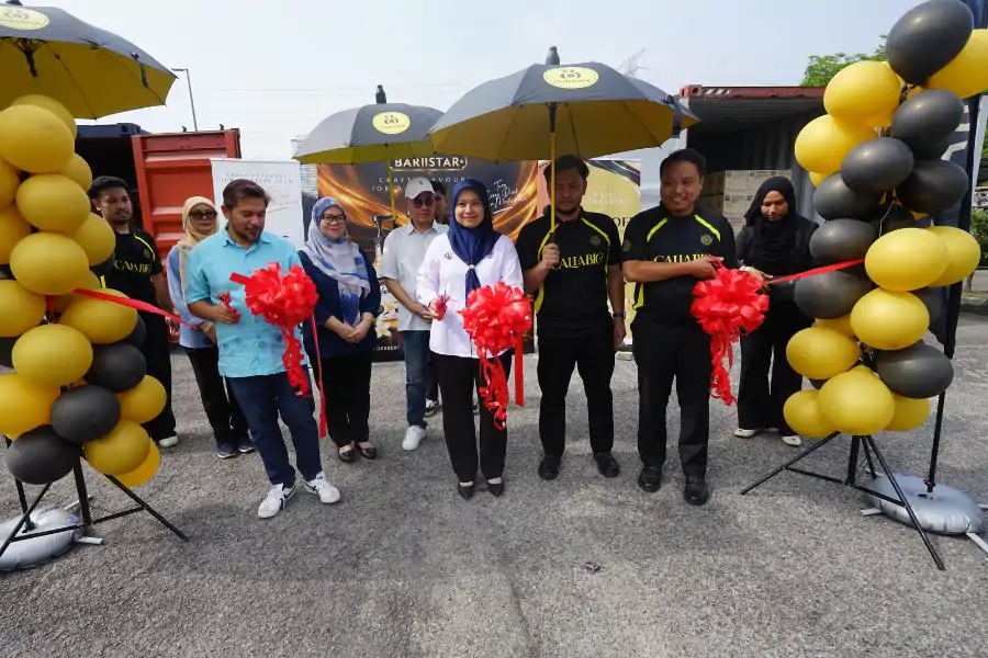 Majlis flag-off penghantaran kontena produk Bariistar ke Amerika Syarikat diadakan di MARA Halal Industrial Park, Batu Caves.